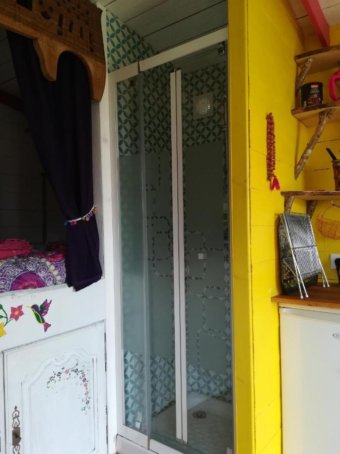 Roulotte Coin De Nature Bed and breakfast